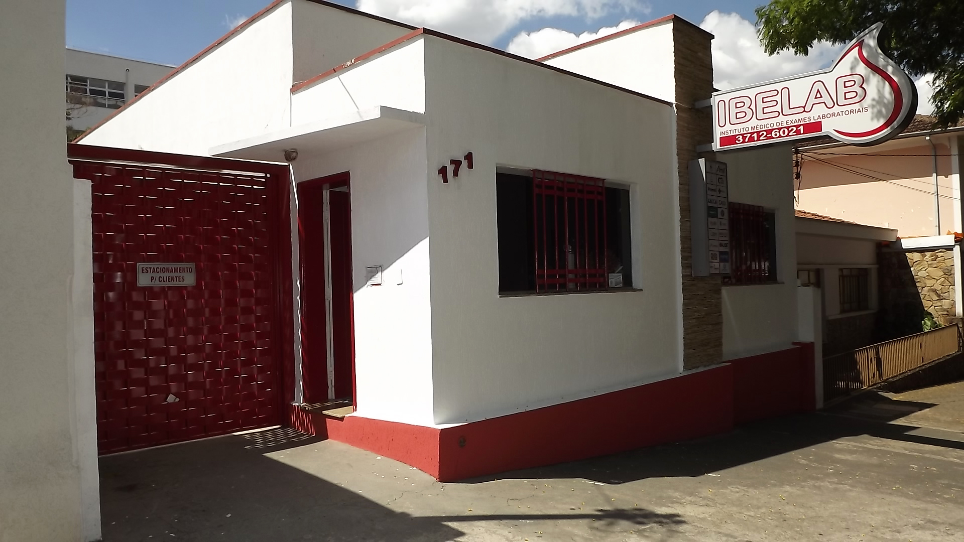 Fachada do IBELAB em Poços de Caldas